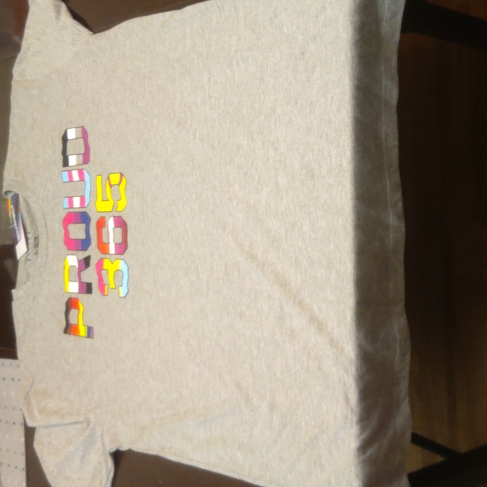 New with tag t-shirt
